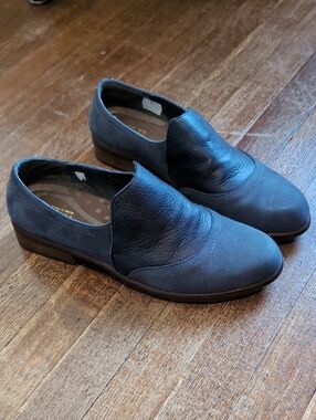 Naot NWT Navy Blue Leather Slip-On Oxford